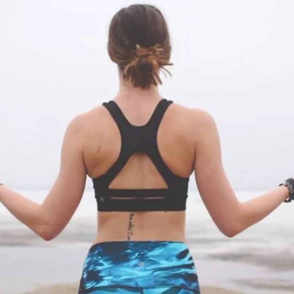 Lululemon Gear Up Bra Black Blue High Neck Mesh removable pads 8